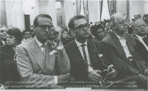 Иллюстрация к книге — Тур Хейердал. Биография. Книга 2. Человек и мир [i_078.jpg]