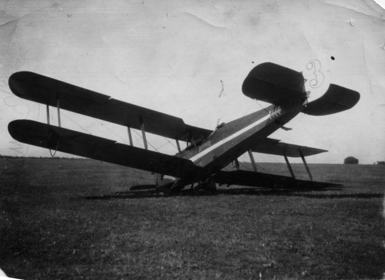 Иллюстрация к книге — Я буду летать! Первая русская женщина-летчица Зинаида Кокорина [i_030.jpg]