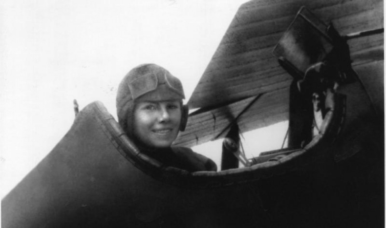 Иллюстрация к книге — Я буду летать! Первая русская женщина-летчица Зинаида Кокорина [i_034.jpg]