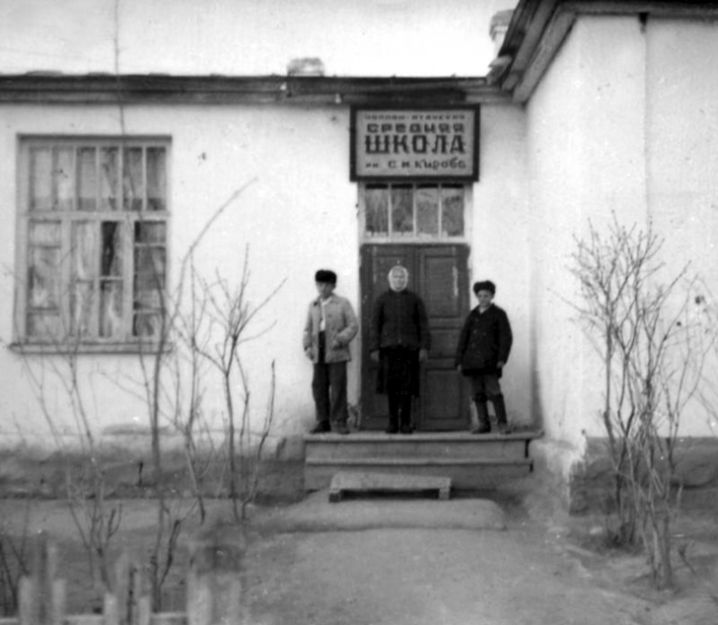 Иллюстрация к книге — Я буду летать! Первая русская женщина-летчица Зинаида Кокорина [i_053.jpg]