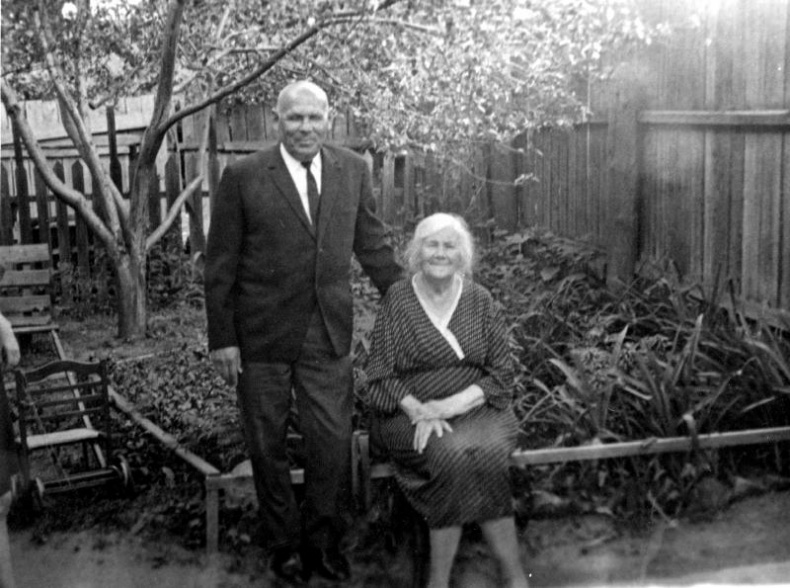 Иллюстрация к книге — Я буду летать! Первая русская женщина-летчица Зинаида Кокорина [i_060.jpg]