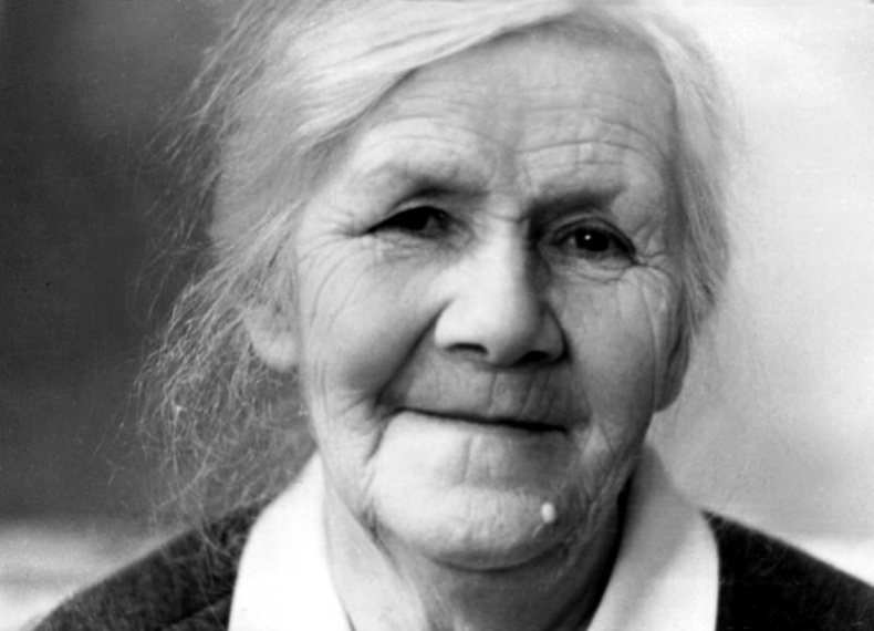 Иллюстрация к книге — Я буду летать! Первая русская женщина-летчица Зинаида Кокорина [i_061.jpg]