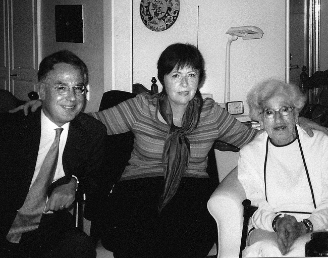 Иллюстрация к книге — Последний поезд в Москву [i_032.jpg]