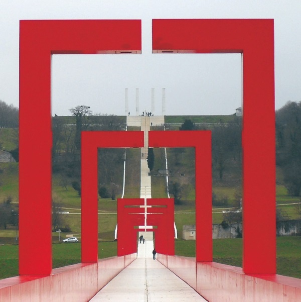 Иллюстрация к книге — Прекрасная Франция [i_001.jpg]