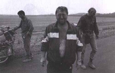 Иллюстрация к книге — На мотоциклах "Урал" вокруг света [_5.jpg]