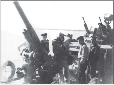 Иллюстрация к книге — Бронекатера Сталина. "Речные танки" Великой Отечественной [i_032.jpg]