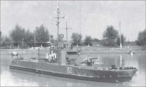 Иллюстрация к книге — Бронекатера Сталина. "Речные танки" Великой Отечественной [i_054.jpg]