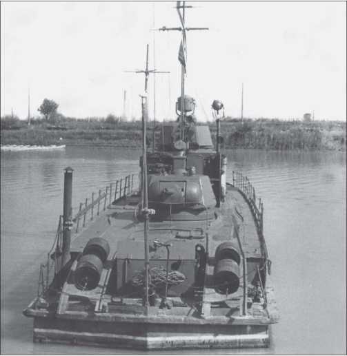 Иллюстрация к книге — Бронекатера Сталина. "Речные танки" Великой Отечественной [i_055.jpg]