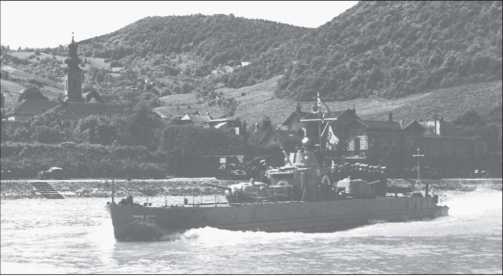 Иллюстрация к книге — Бронекатера Сталина. "Речные танки" Великой Отечественной [i_058.jpg]