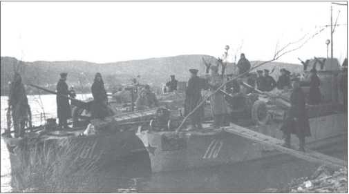 Иллюстрация к книге — Бронекатера Сталина. "Речные танки" Великой Отечественной [i_061.jpg]