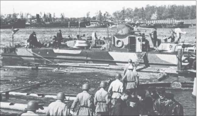 Иллюстрация к книге — Бронекатера Сталина. "Речные танки" Великой Отечественной [i_068.jpg]