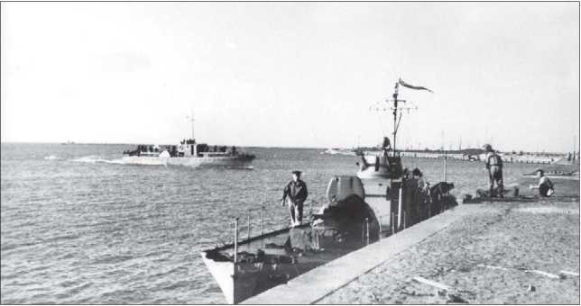 Иллюстрация к книге — Бронекатера Сталина. "Речные танки" Великой Отечественной [i_073.jpg]