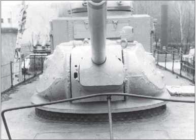 Иллюстрация к книге — Бронекатера Сталина. "Речные танки" Великой Отечественной [i_095.jpg]