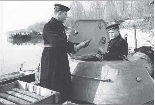 Иллюстрация к книге — Бронекатера Сталина. "Речные танки" Великой Отечественной [i_099.jpg]