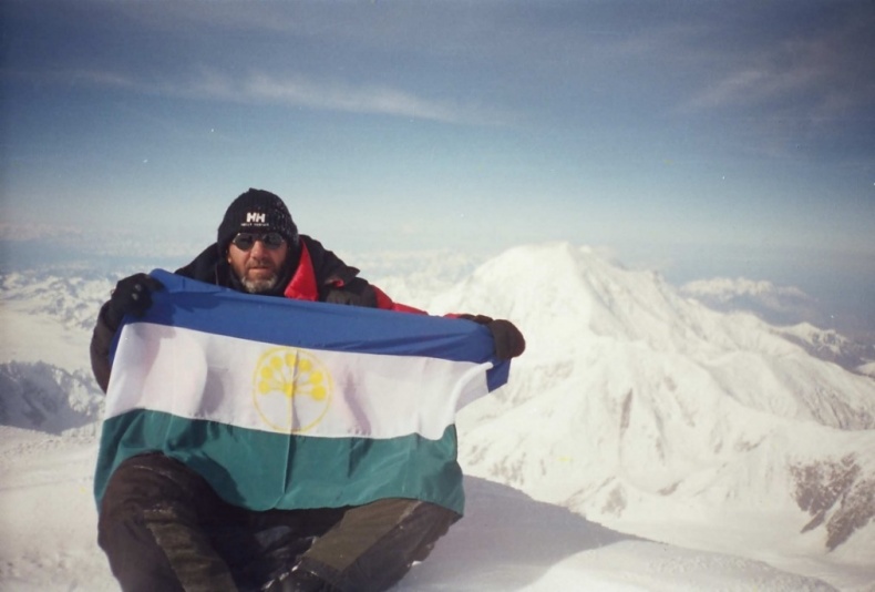 Иллюстрация к книге — Восхождение на Мак-Кинли [_8.jpg]