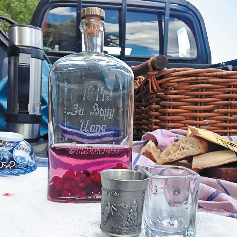 Иллюстрация к книге — (Не)Кулинарная книга. Писательская кухня на Бородинском поле [i_020.jpg]