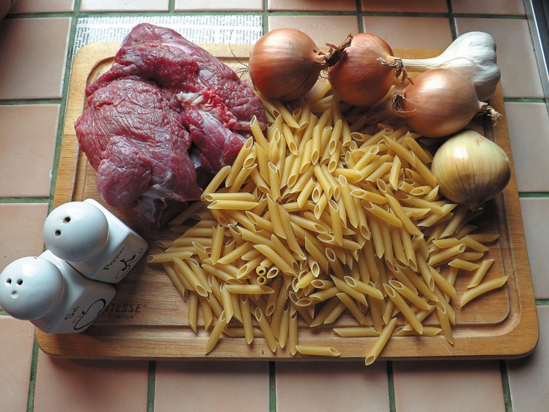 Иллюстрация к книге — (Не)Кулинарная книга. Писательская кухня на Бородинском поле [i_026.jpg]