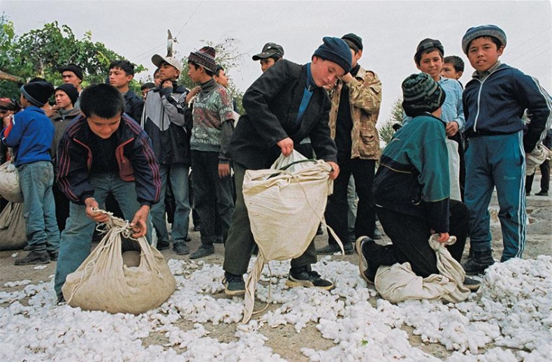 Иллюстрация к книге — Почему одни страны богатые, а другие бедные. Происхождение власти, процветания и нищеты [_43.jpg]