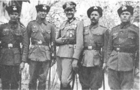 Иллюстрация к книге — Казаки. Между Гитлером и Сталиным [i_072.jpg]