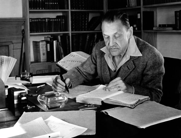 Иллюстрация к книге — Шпионаж и политика. Тайная хрестоматия [i_017.jpg]