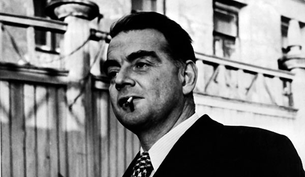 Иллюстрация к книге — Шпионаж и политика. Тайная хрестоматия [i_034.jpg]