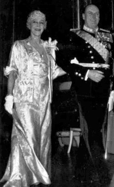 Иллюстрация к книге — Шпионаж и политика. Тайная хрестоматия [i_080.jpg]