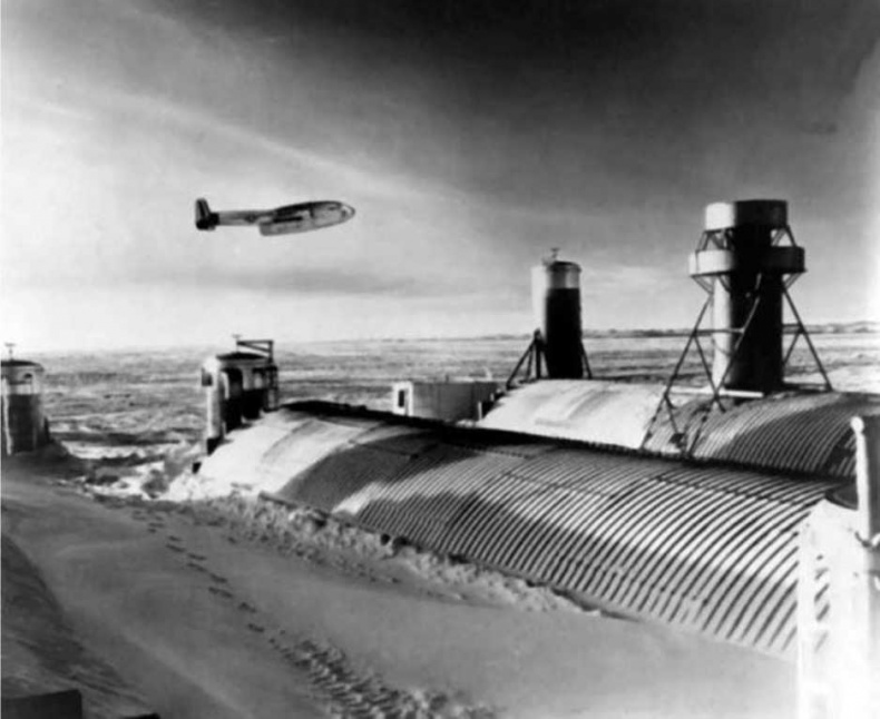 Иллюстрация к книге — Шпионаж и политика. Тайная хрестоматия [i_083.jpg]