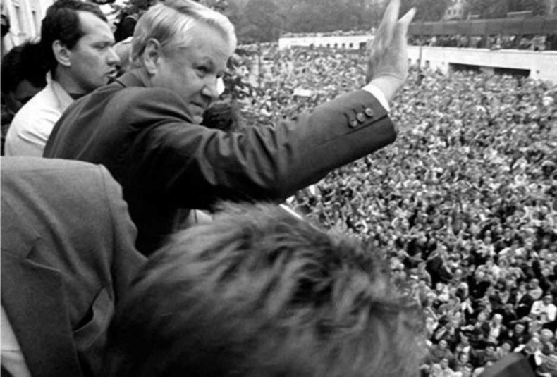 Иллюстрация к книге — Шпионаж и политика. Тайная хрестоматия [i_140.jpg]