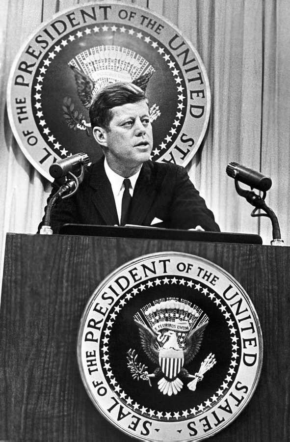 Иллюстрация к книге — Самые сенсационные материалы [_31.jpg]