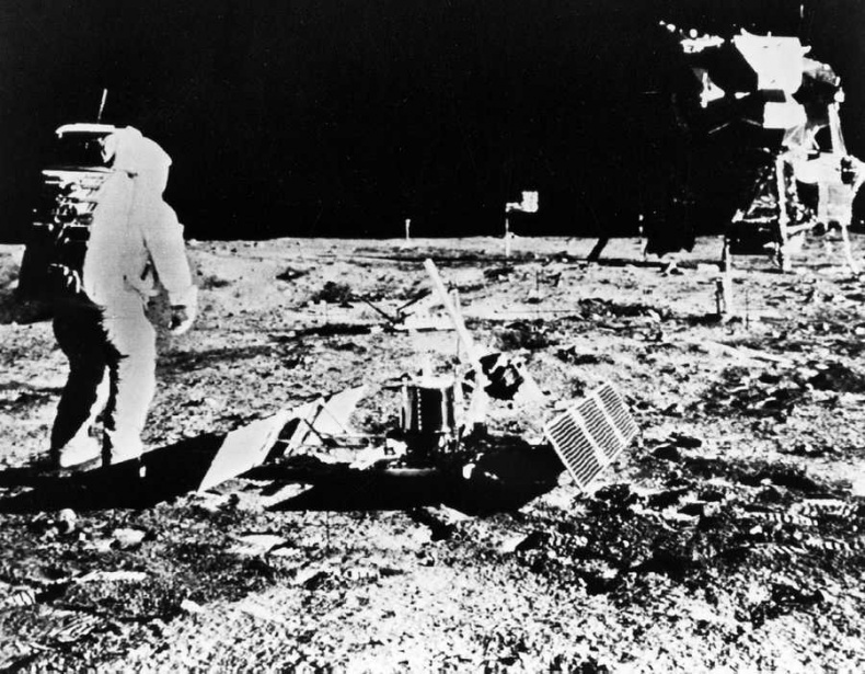 Иллюстрация к книге — Самые сенсационные материалы [_34.jpg]