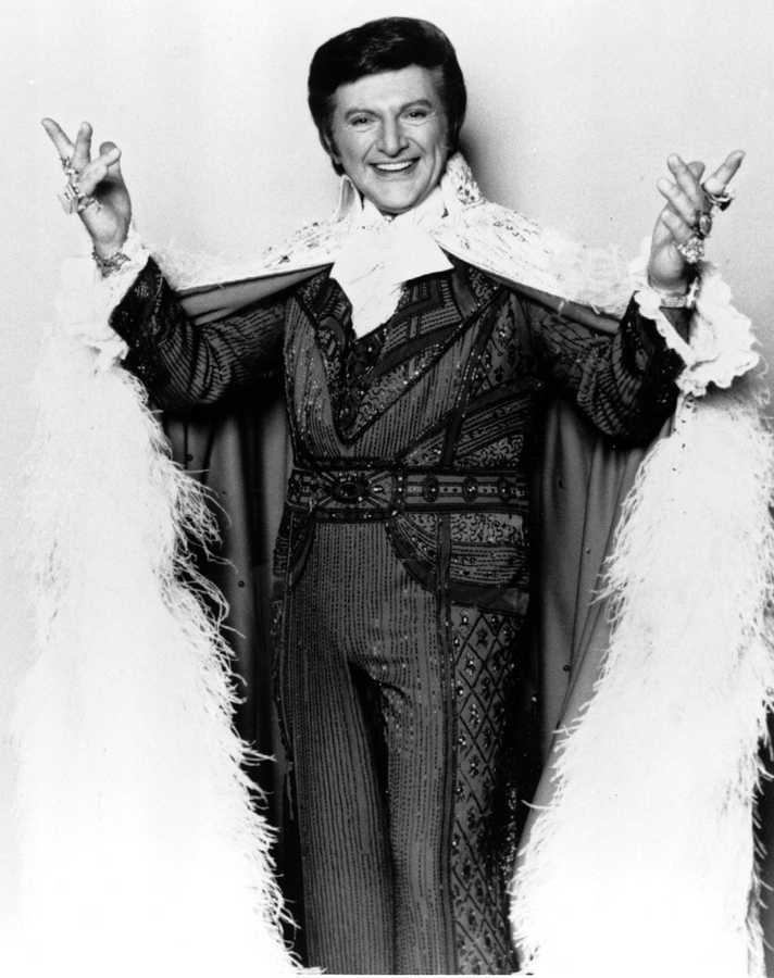 Иллюстрация к книге — Самые сенсационные материалы [_44.jpg]