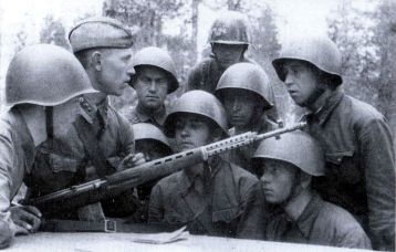 Иллюстрация к книге — От Сталинграда до Днепра [i_040.jpg]