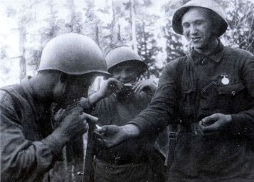 Иллюстрация к книге — От Сталинграда до Днепра [i_057.jpg]