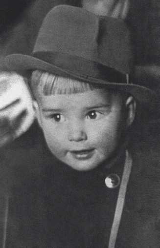 Иллюстрация к книге — Александр Абдулов. Хочу остаться легендой [i_002.jpg]