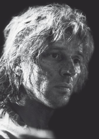 Иллюстрация к книге — Александр Абдулов. Хочу остаться легендой [i_017.jpg]