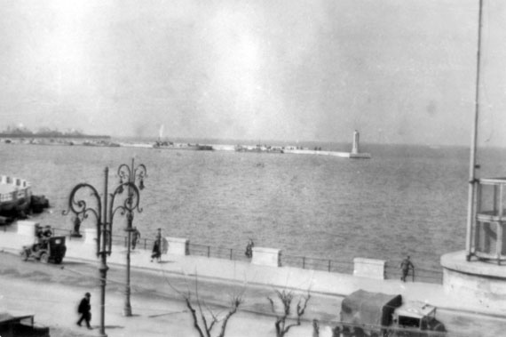 Иллюстрация к книге — Диверсанты. Легенда Лубянки - Павел Судоплатов [i_064.jpg]