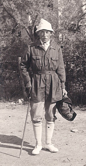 Иллюстрация к книге — Цвет винограда. Юлия Оболенская, Константин Кандауров [i_053.jpg]