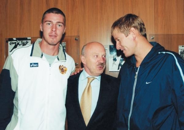 Иллюстрация к книге — Больше, чем футбол. Правдивая история: взгляд изнутри на спорт №1 [_08.jpg]