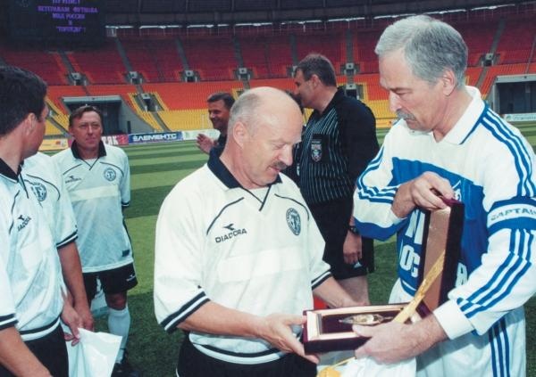 Иллюстрация к книге — Больше, чем футбол. Правдивая история: взгляд изнутри на спорт №1 [_12.jpg]