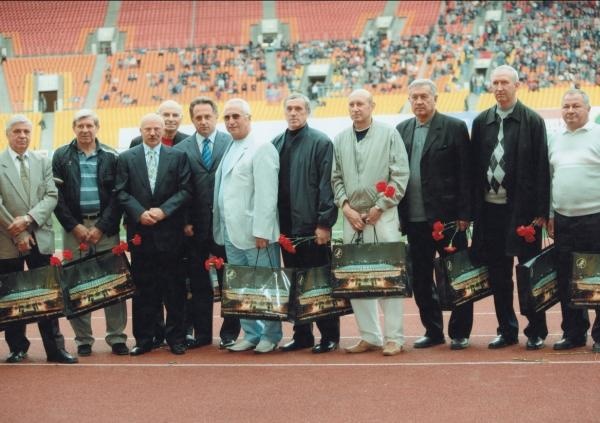 Иллюстрация к книге — Больше, чем футбол. Правдивая история: взгляд изнутри на спорт №1 [_23.jpg]