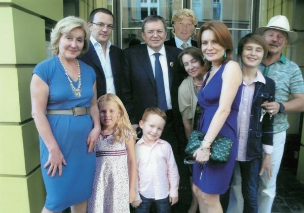 Иллюстрация к книге — Больше, чем футбол. Правдивая история: взгляд изнутри на спорт №1 [_24.jpg]