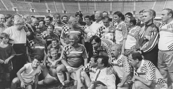 Иллюстрация к книге — Больше, чем футбол. Правдивая история: взгляд изнутри на спорт №1 [_34.jpg]