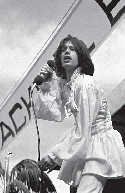 Иллюстрация к книге — Мик Джаггер. Великий и ужасный [_12.jpg]