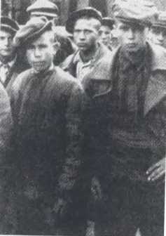 Иллюстрация к книге — Архипелаг OST. Судьба рабов "Третьего рейха" в их свидетельствах, письмах и документах [i_023.jpg]