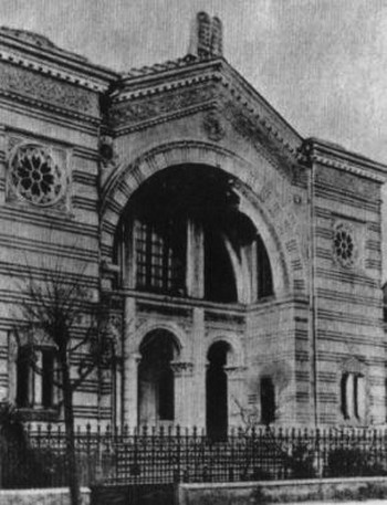 Иллюстрация к книге — Ромен Гари, хамелеон [i_005.jpg]