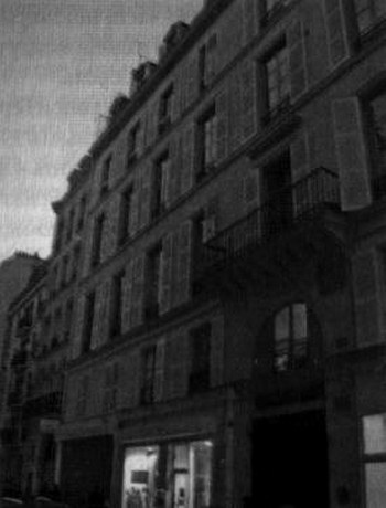 Иллюстрация к книге — Ромен Гари, хамелеон [i_053.jpg]