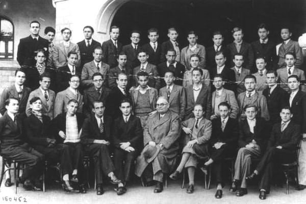 Иллюстрация к книге — Ромен Гари, хамелеон [i_058.jpg]