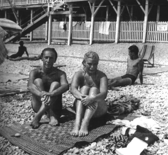 Иллюстрация к книге — Ромен Гари, хамелеон [i_061.jpg]