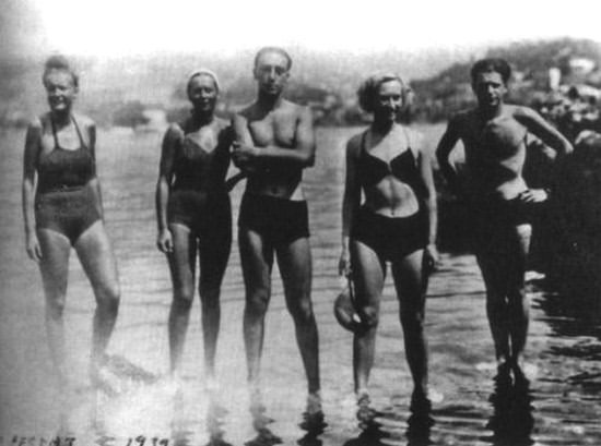 Иллюстрация к книге — Ромен Гари, хамелеон [i_062.jpg]