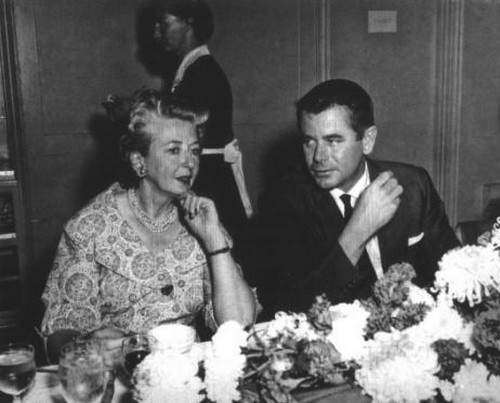 Иллюстрация к книге — Ромен Гари, хамелеон [i_078.jpg]